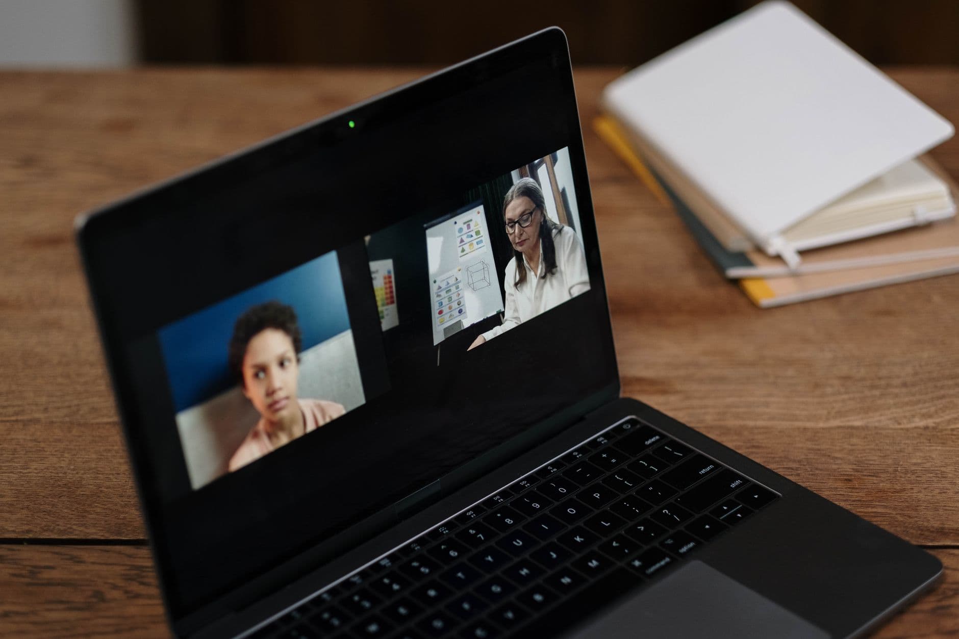 A videochamada que pediu a transferência: o golpe do deepfake